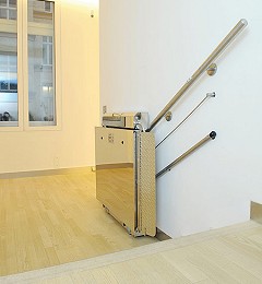 Rollstuhl PlattformliftTreppenlift
